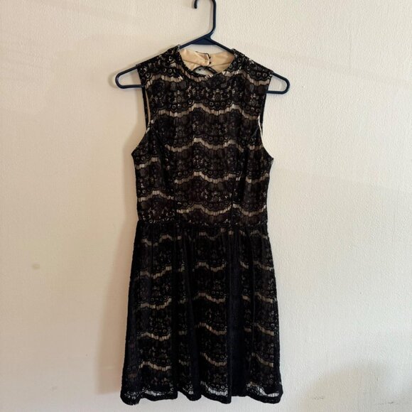 Junior's Medium City Triangles Black Cream Short Crochet Sheer Dress Up Formal - Picture 1 of 4